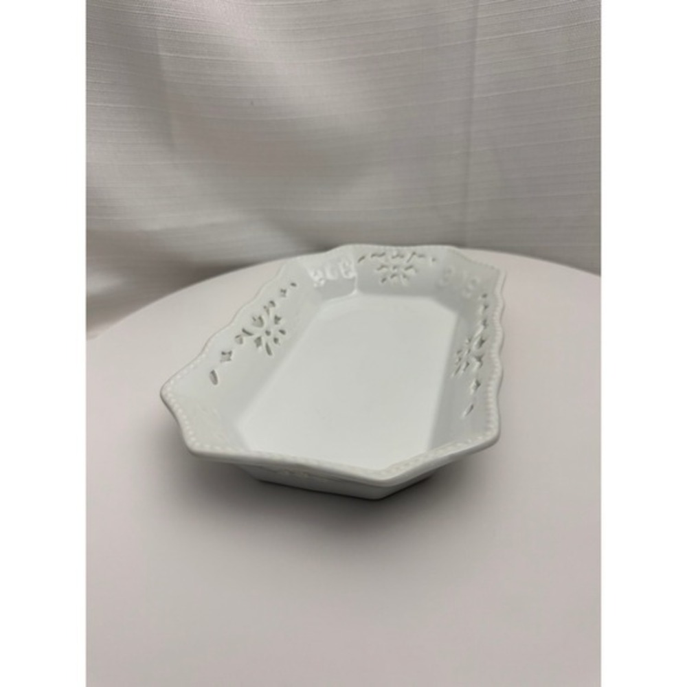 Vintage White Porcelain Reticulated Serving Tray Pierced Floral Beaded Edge 10.5